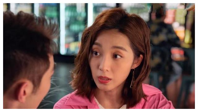 谭松韵|看了《我们这十年》谭松韵和陈赫两单元,一言难尽,感情戏是败笔