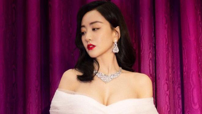 景甜|娱圈标杆！5位零绯闻女星，情史干净不滥交，拒绝靠炒作赚流量