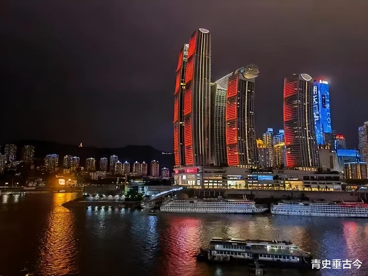 长沙地铁|?重庆来福士,一个沉痛的笑柄,一个外地炒房客的豪华坟场