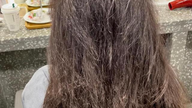 女生每次洗头前后，多做4件事，不仅发量会增加，发质也会变好
