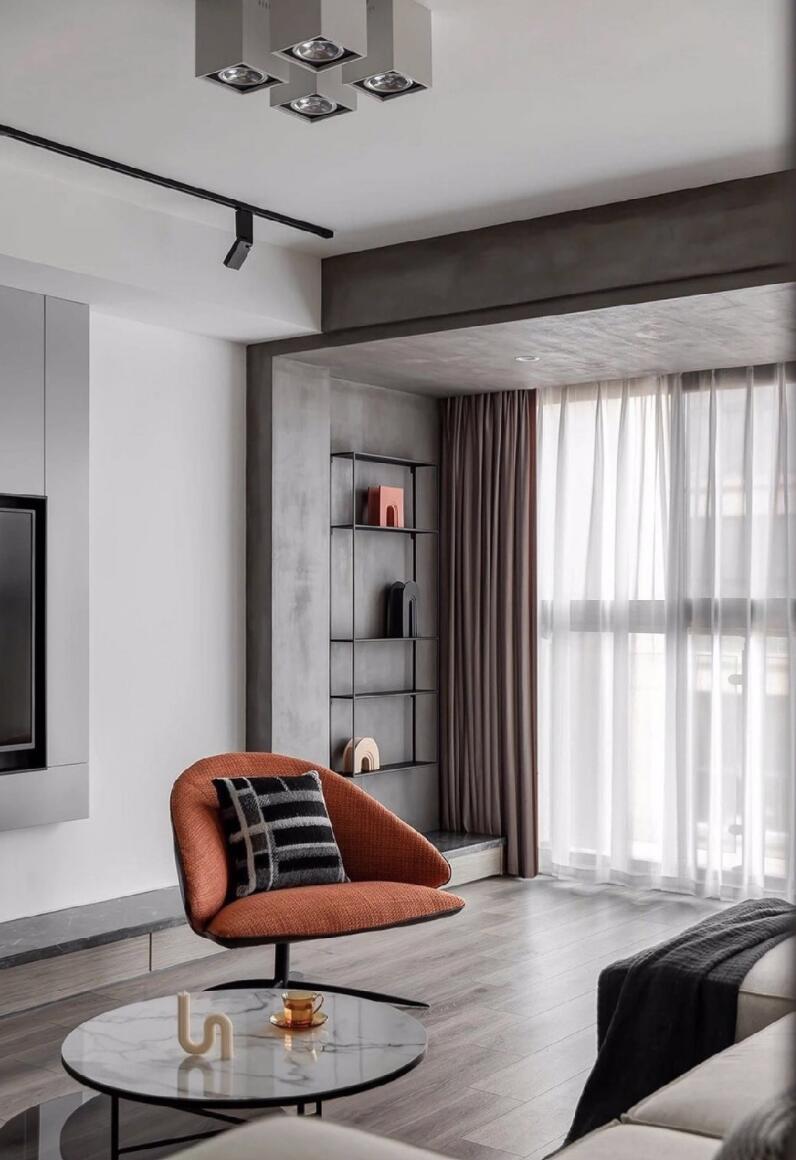 难怪给墙面刷乳胶漆不会过时！看了她135㎡家后，效果是真好