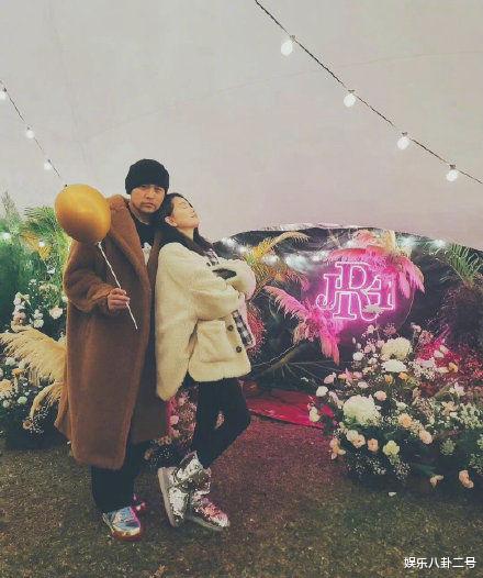 周杰伦|周杰伦昆凌官宣三胎,但我更羡慕这对没有得到父母祝福的夫妻