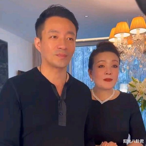 张兰|张兰成风波后最大赢家,直播卖货日入千万,连床垫都利用上了