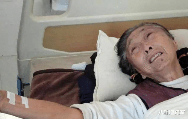 李玉成|马玉琴不出镜疑似去世,李玉成回应称其腿疼,网友:咋不去治