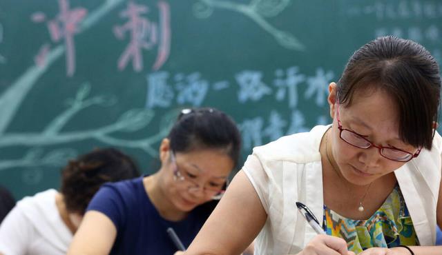 教师|教师编制一直有缺口，师范生就业却仍是难题，人事科长点破真相