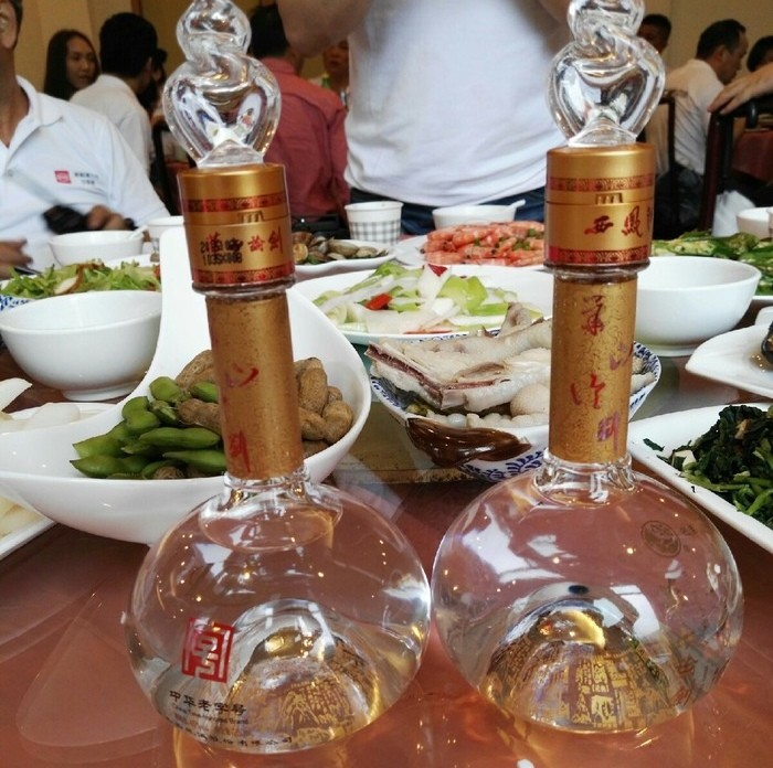 盘点超市10大“光瓶酒”，纯粮酿造，普通人看不上，行家成箱囤