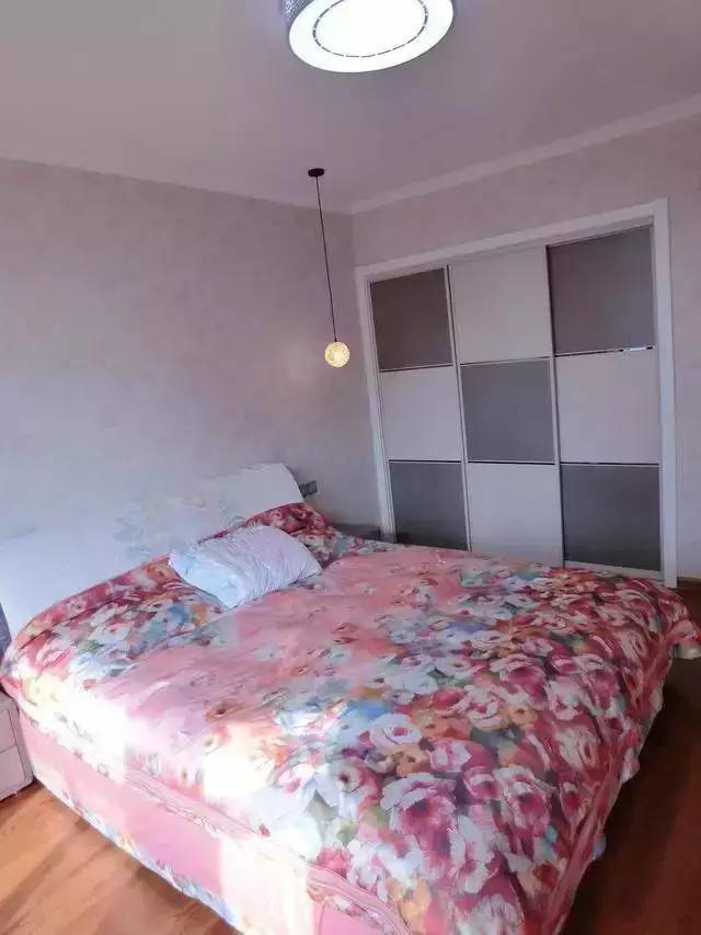 姑妈买了112㎡的新房,没想到刚装完,表弟立马带女朋友回来!