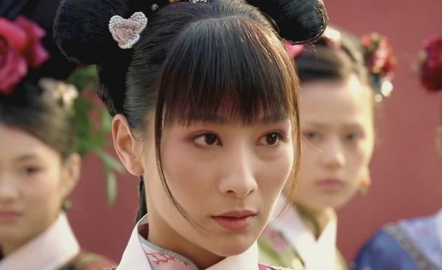李庚希|8位“苦瓜脸”女星,五官单看挑不出毛病,凑一起愁容满面,真亏