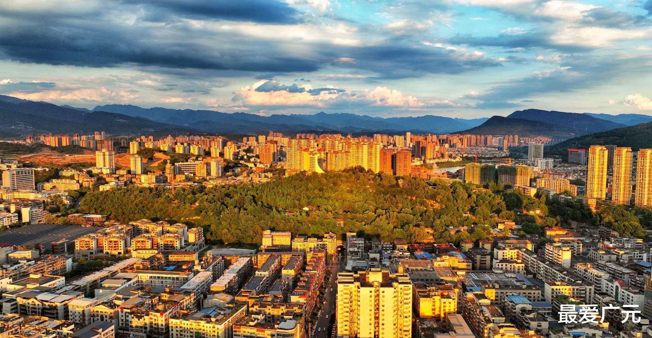 旅行社|广元绝美落日和晚霞，画面美好，十分浪漫，宛若“天宫仙境”！