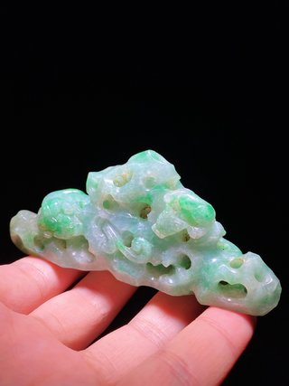 翡翠|清 冰种老坑翡翠 飘绿 苍龙教子 盘螭笔山 笔架