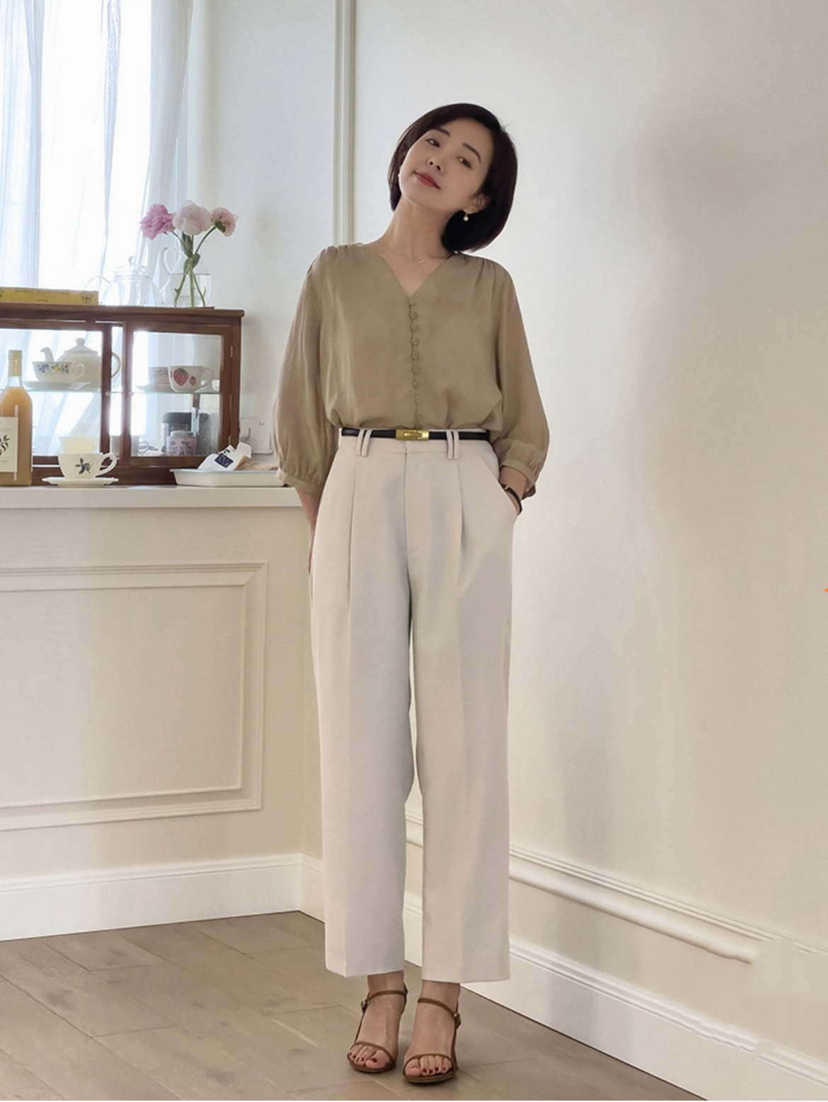 穿衣搭配 看了这个短发女人打扮,我明白了:原来40岁女人也可以不当老阿姨