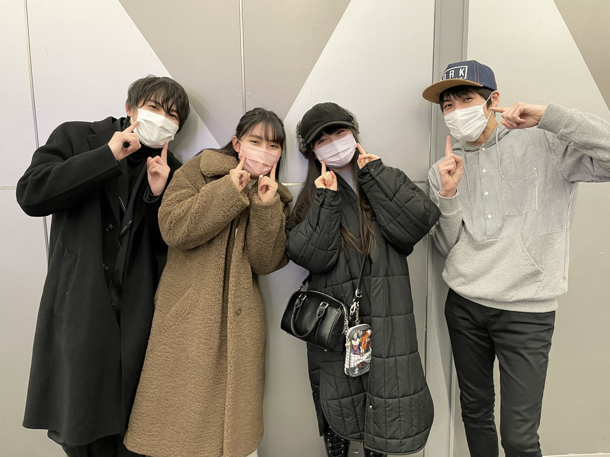 杂志|?雷格罗斯最新杂志图出炉，黑暗格丽乔声优曝光，赛罗地位不保？