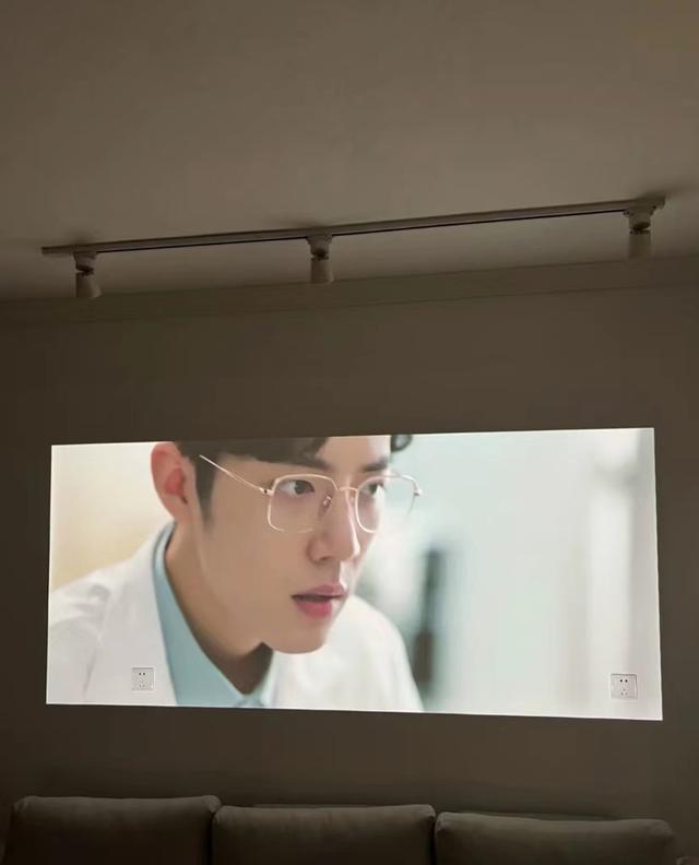 90后夫妇拒绝“过度装修”,爸妈说像出租房,却收获上万网友关注