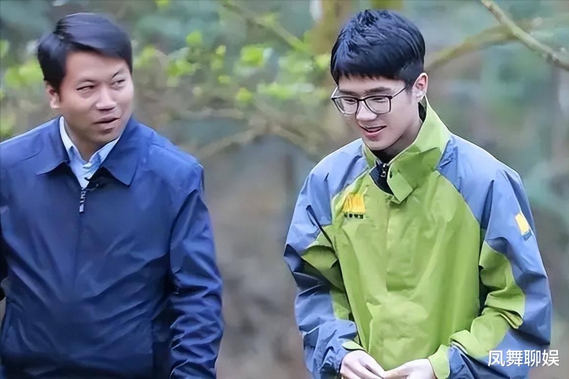 刘昊然|领证了？周冬雨、刘昊然广场已沦陷