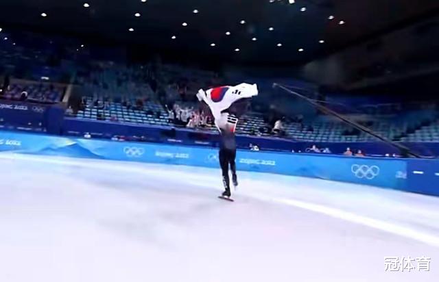 篮网队|韩国拿下冬奥会首金！国乒昔日劲敌狂喜，站在看台上振臂高呼