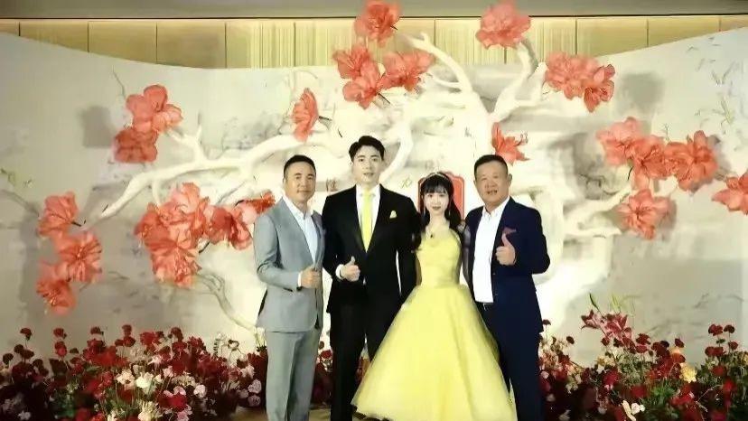 豪门|啥情况？这才叫肥水不流外人田！