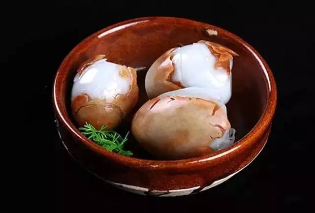 古董|欣赏一下翡翠奇石宴