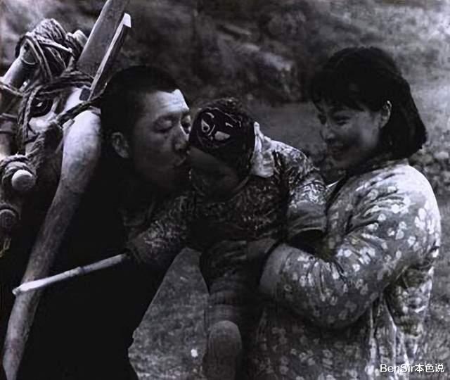 岳红|悲惨影后岳红,哺乳期离婚切除大半个胃,单身32年,为女儿无怨无悔