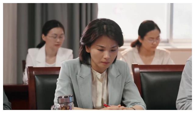 胡歌|胡歌新剧来袭,孔笙导演操刀,黄磊王骁参演,刘涛万茜两女神加盟