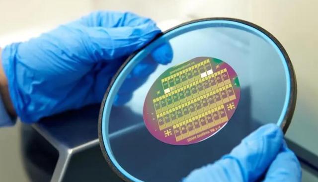 光刻机|NAEUV光刻机已出货，EUV光刻机该自由出货了？答案望周知