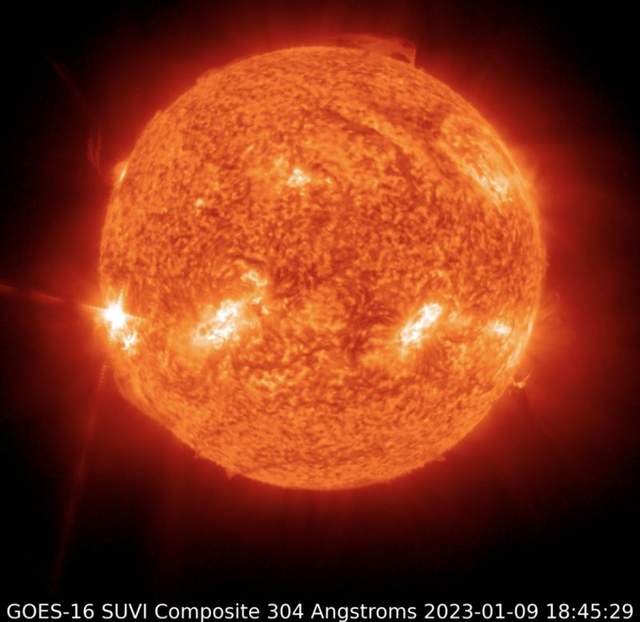 4天2次X级!太阳“史诗级”耀斑爆发,地磁暴曾导致40颗卫星报废