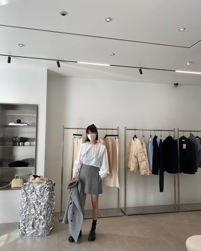 韩智慧秀辣妈带娃日常 检察官丈夫对其宠爱有加 出演新娘18岁走红