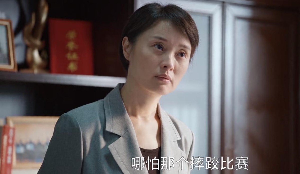 刘涛|县委大院:44岁刘涛脱离滤镜皱纹明显,中年女演员真实的状态