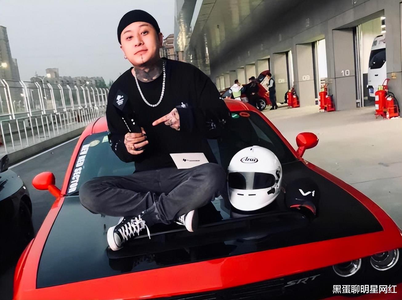 网红二驴、散打哥、老方丈集体现身广州,合体直播,打破不和传闻