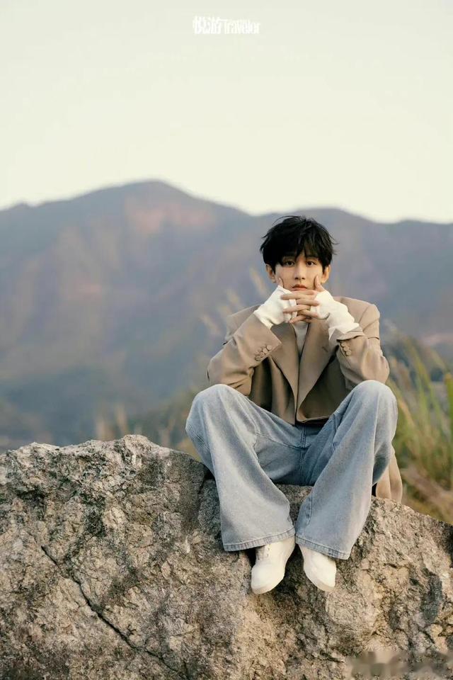 颖儿|成毅 悦游闭年刊