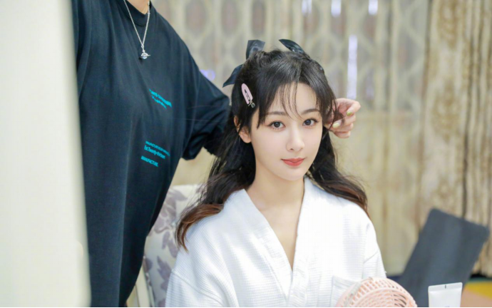 杨紫|下班打卡美出新高，从角色看杨紫颜值变迁，发现3个变美的小心思