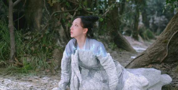 沉香如屑|《沉香如屑》：萤灯因施法念口诀落败，一细节表明她并未真正死去