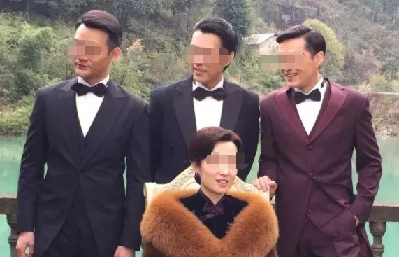 刘敏涛|47岁刘敏涛被拍车内和男子接吻,网友却大方祝福