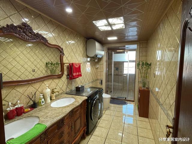 这是我见过比较土豪的装修,漂亮上档次,电视墙估计你都羡慕!