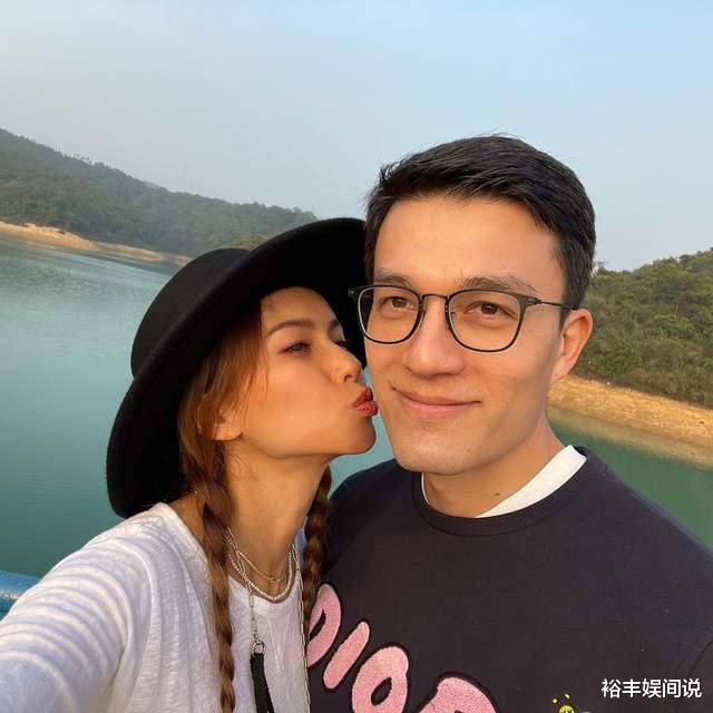 向佐|向佐前女友黄婉佩近况曝光!乘坐劳斯莱斯外出,二婚嫁大19岁富豪