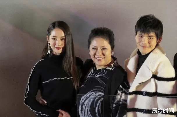 郭碧婷|郭碧婷被婆婆管制?向佐出轨疑被扒!向太纱布遮脸回应惹争议