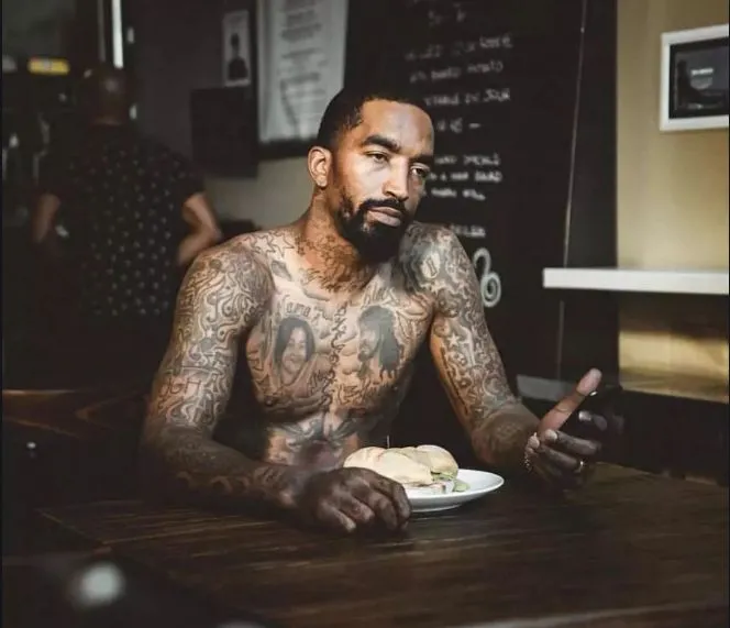 jr|签下了！数十万美金！JR史密斯终于找到工作了