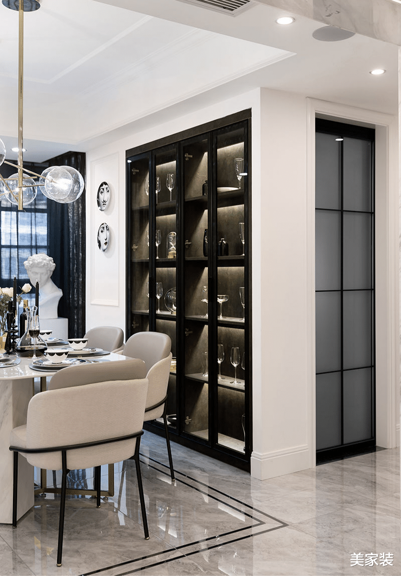 音乐人士的家,运用黑白色调搭配,创造温馨舒适之家