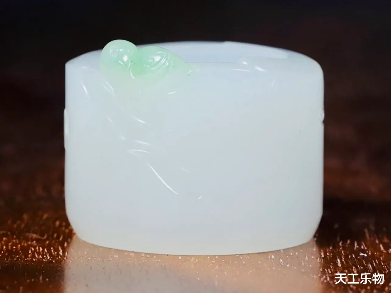 艺术品|文玩艺术品市场见底!和田玉收藏又会走向何方?