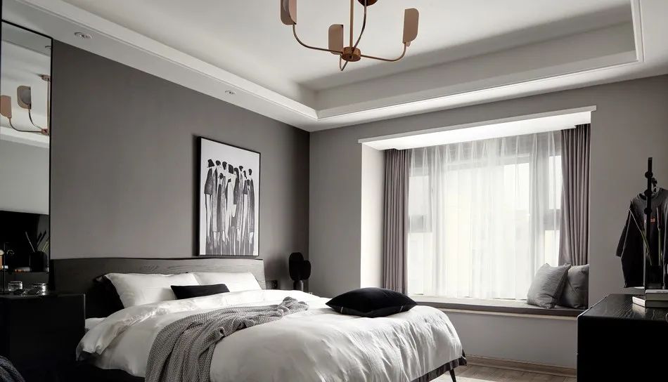 慵懒、随性:他家的暗黑系小四房,不仅动线灵活还秒变高级!