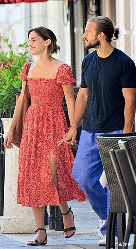 艾玛·沃特森|艾玛·沃特森被曝出,威尼斯逛街照片,牵手富二代男友笑容甜蜜