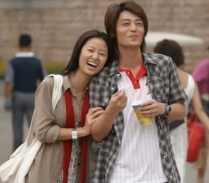 霍建华|林心如霍建华新年第一次同框伙食太好,差3岁两人对比相差悬殊