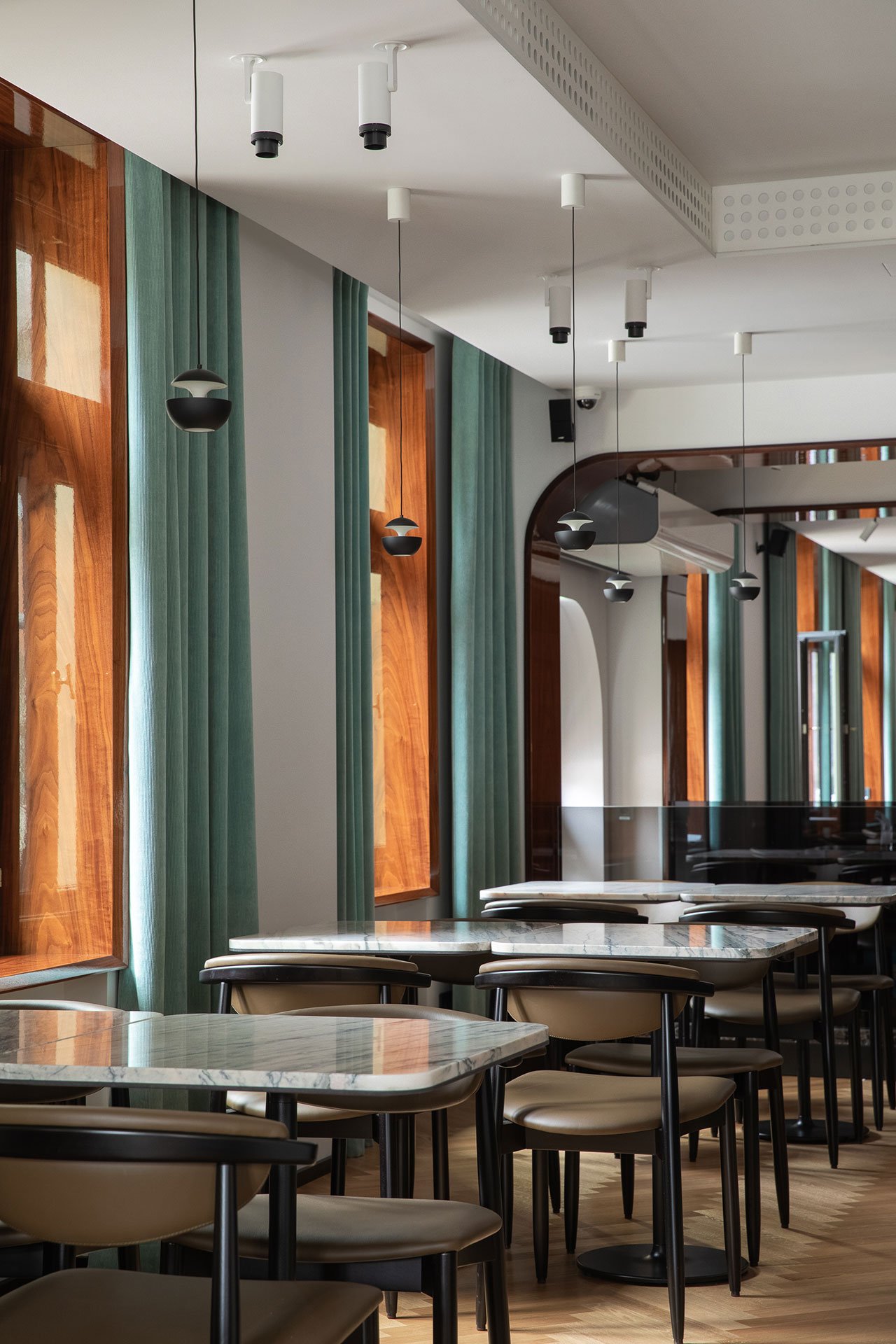 融合了新艺术风格、中世纪现代和当代风格的A22 酒店