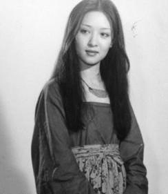 胡因梦|胡因梦与李敖离婚后:由影星蜕变成作家,42岁生女却终未再婚!