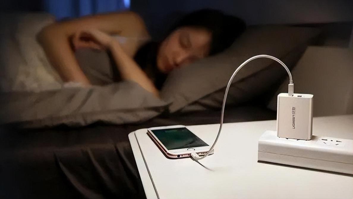 手机充电一夜不拔，对电池有没有影响？