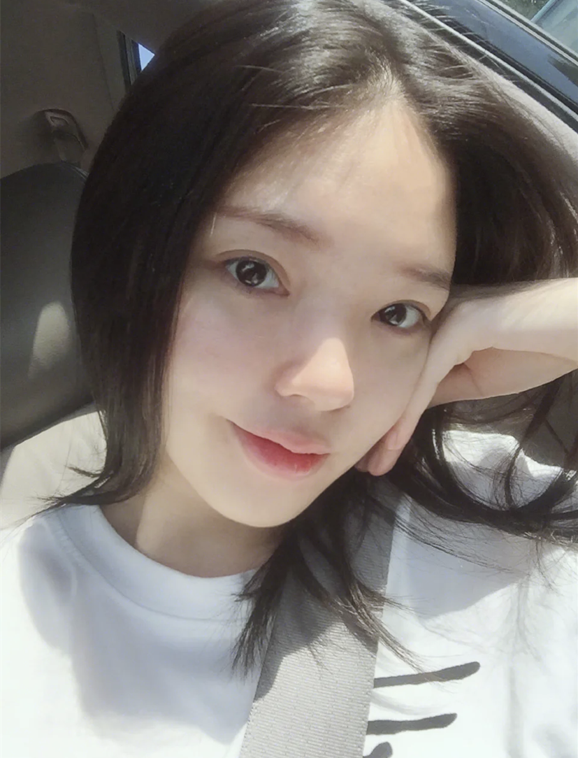 李佳琦 金晨皮肤好到没毛孔，分享的洁面皂火了，李佳琦也多次推荐