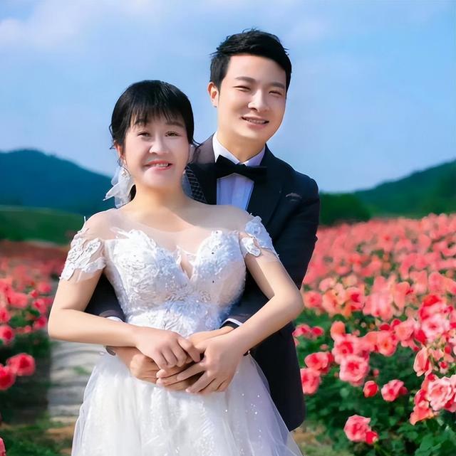 余秀华|杨槠策大胆接受采访，自曝余秀华想要复合！但他不敢再爱了