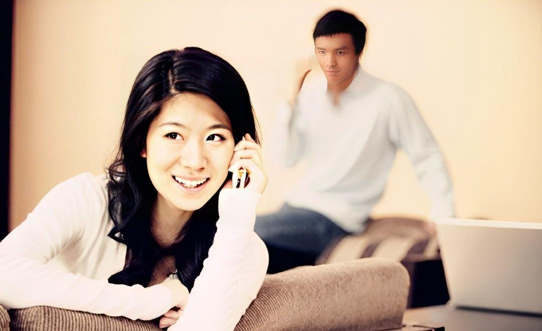 案例:男子翻墙进家听到屋内传出奇怪声音,冲动铸成错妻子又补刀