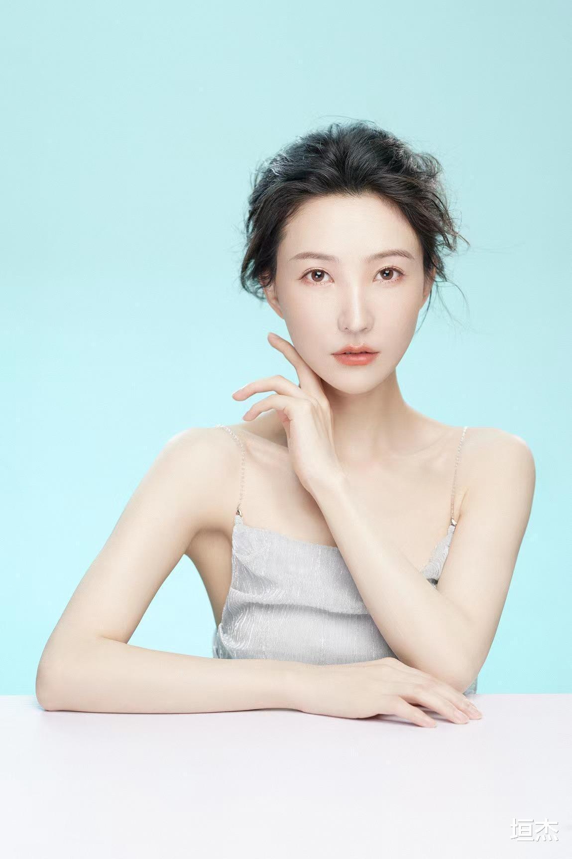 许晴|来自土家族的六位女星,各个姿色娇美,谁最令你意外?