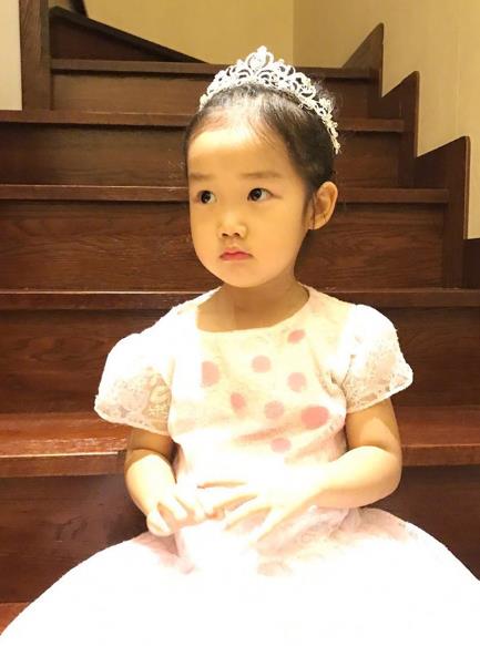 参观玲花住的豪宅，家里装修奢华大气，普通人哪住得起