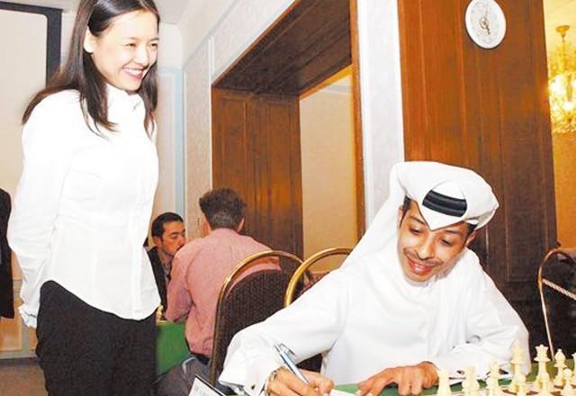 国际象棋|不顾家人反对远嫁中东，宣扬伊斯兰文化遭抨击，女棋后后来如何？